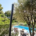 Villa Avec Piscine Independant