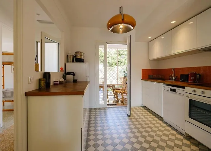 Villa Avec Piscine Indépendant *